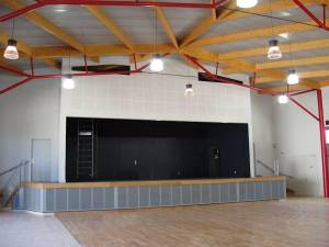 grande_salle_vue_sur_la_scne_de_69_m2_original